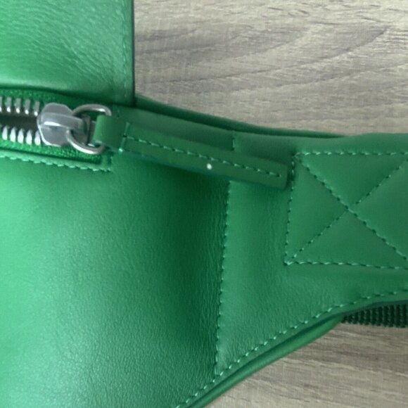 Jacquemus La Banane Meunier Bumbag Belt Bag Kelly Green Crossbody Silver Logo - Picture 10 of 15